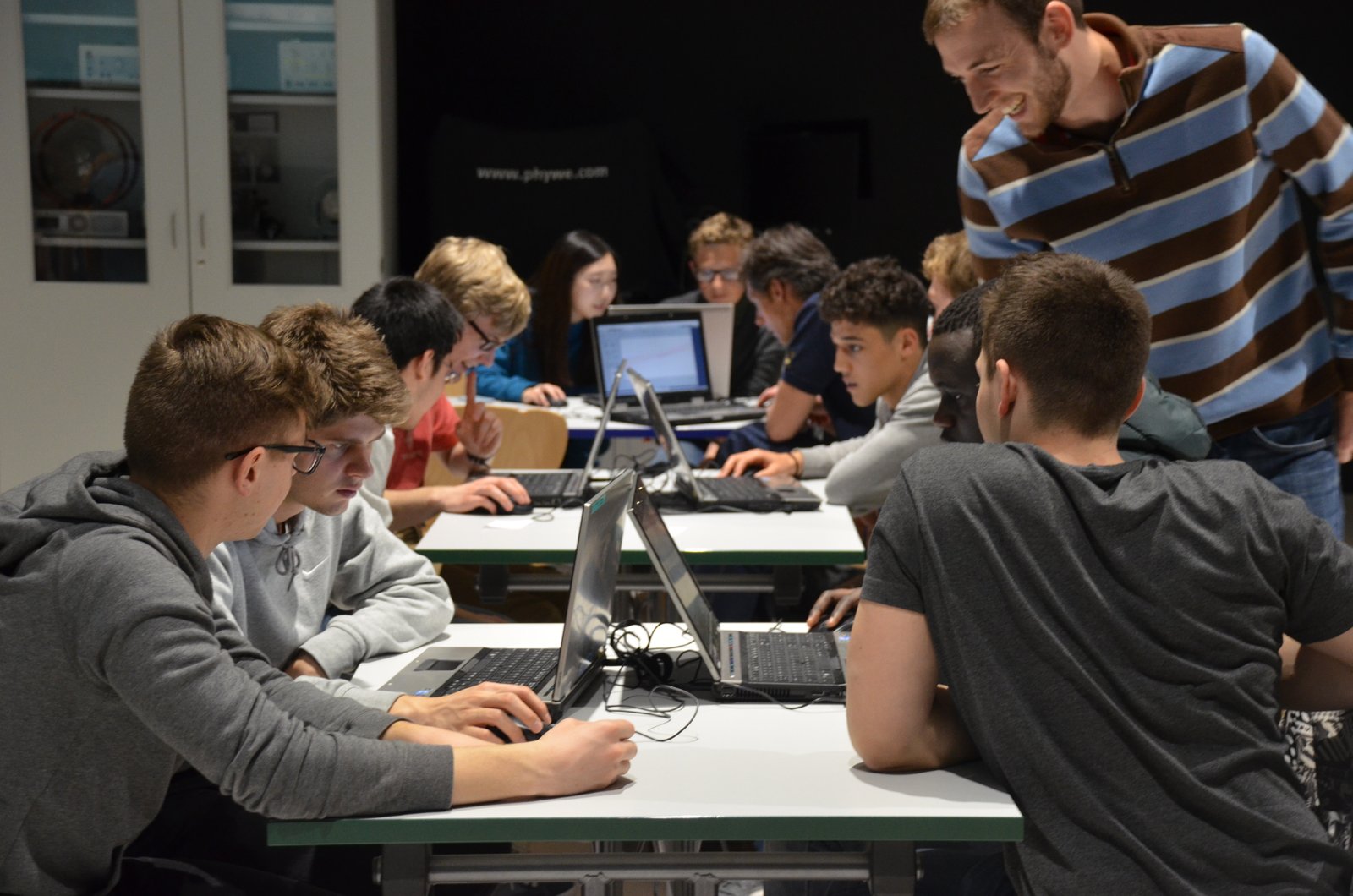 International Masterclasses | CERN and its neighbours